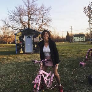 Meet your Posher, Raquel